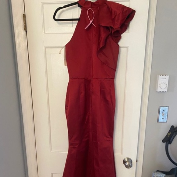 TS COURTURE , size 4 , Mermaid,gown, one shoulder halter w/ ruffle BURGUNDY, NWT - Picture 3 of 9